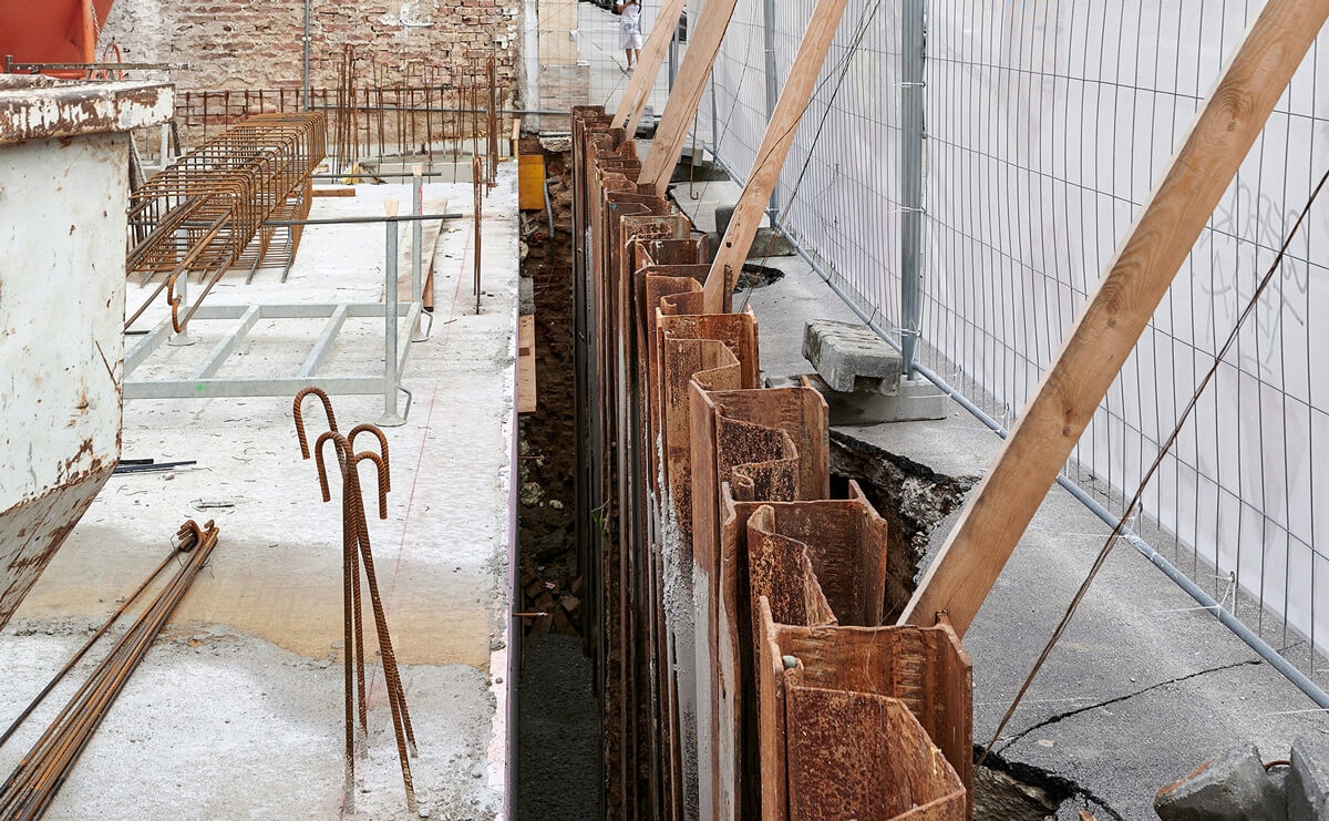 Wanddistanz zur Grundstückssicherung